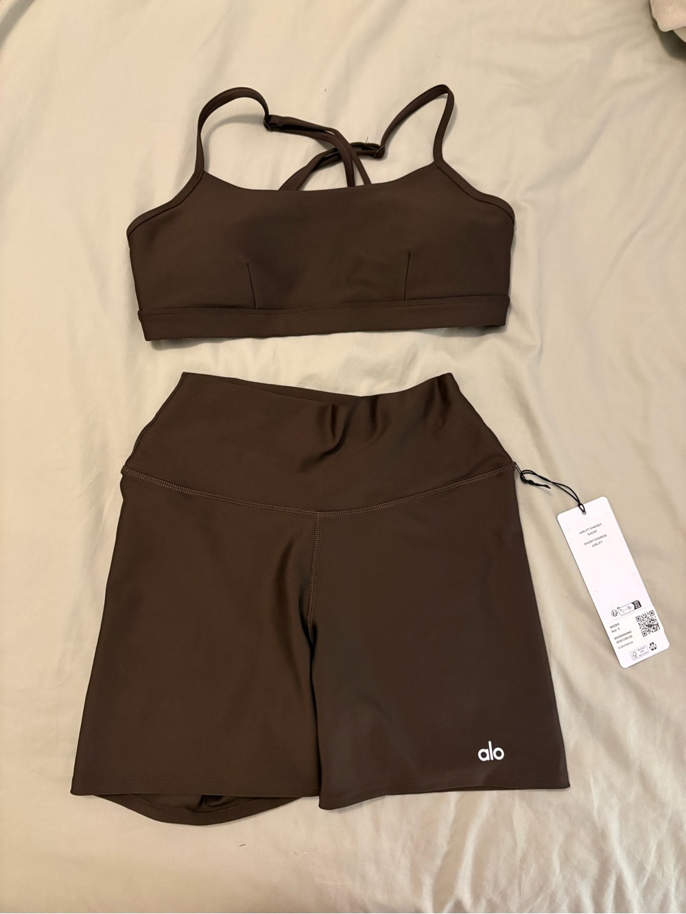 ALO Yoga 5" AIRLIFT ENERGY SHORT - ESPRESSO - Never worn before - NWT - Picture 2 of 3